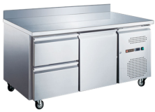 Стол холодильный TATRA TRTGN1D2 TN SB (с бортом)